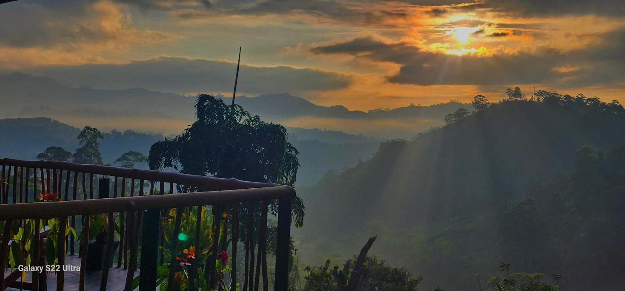 Rainbow Sky Cottage Ella Bagian luar foto